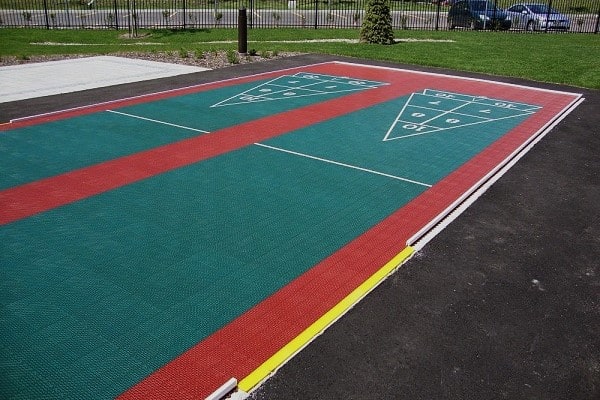 Planet Shuffleboard Court's edges